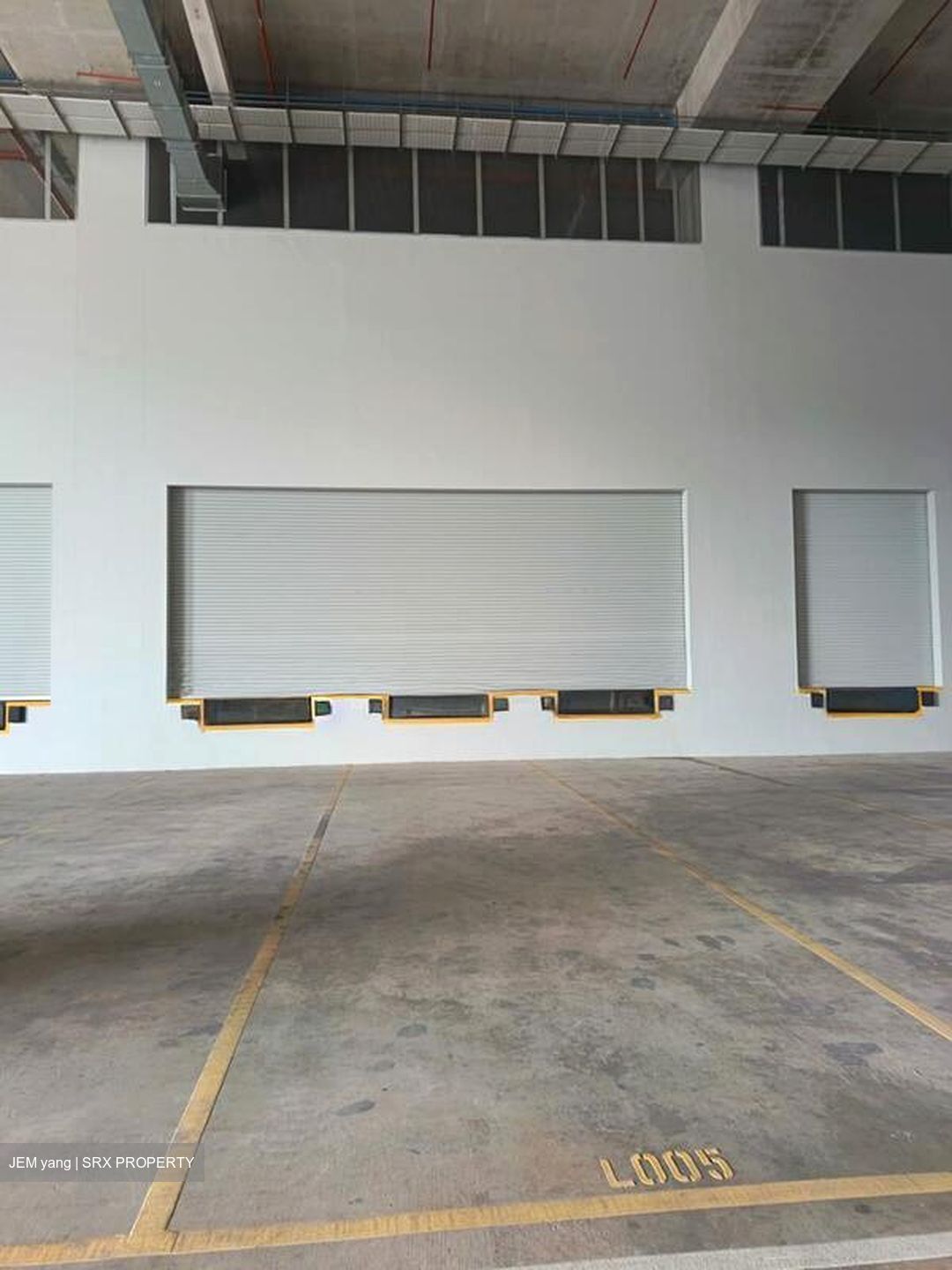 Joo Koon Road (D22), Warehouse #515494281